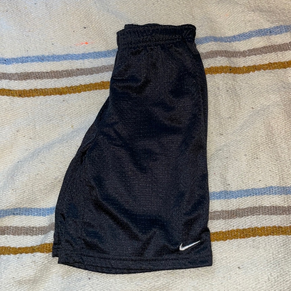 Nike boys black mesh shorts size 7